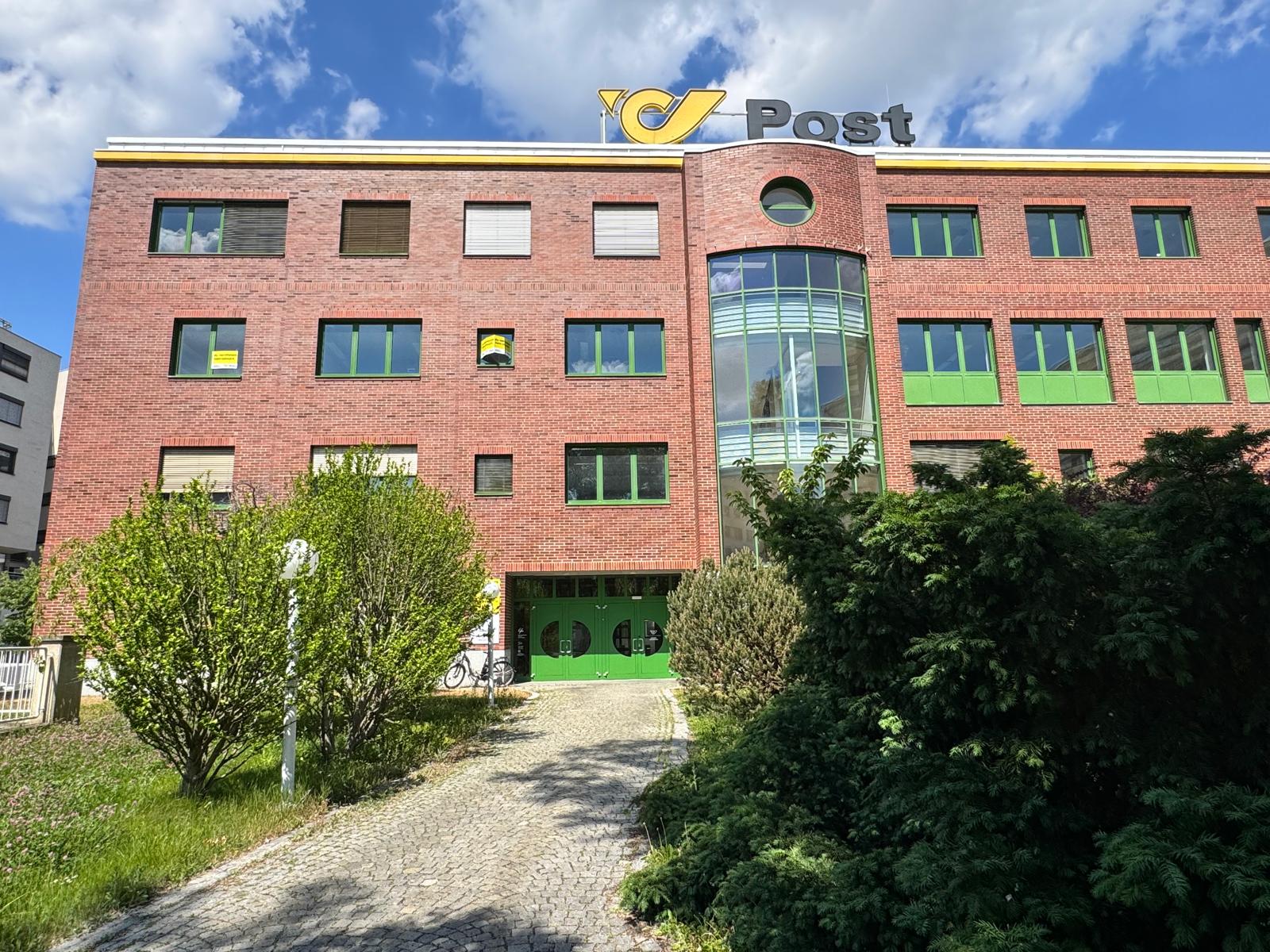 PostBuilding